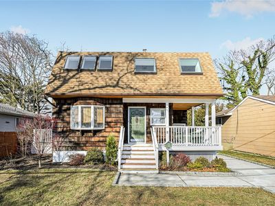 26 Princeton Place, Merrick, NY, 11566