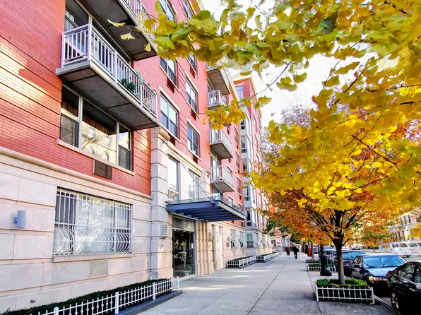 444 Manhattan Avenue image 7 of 7