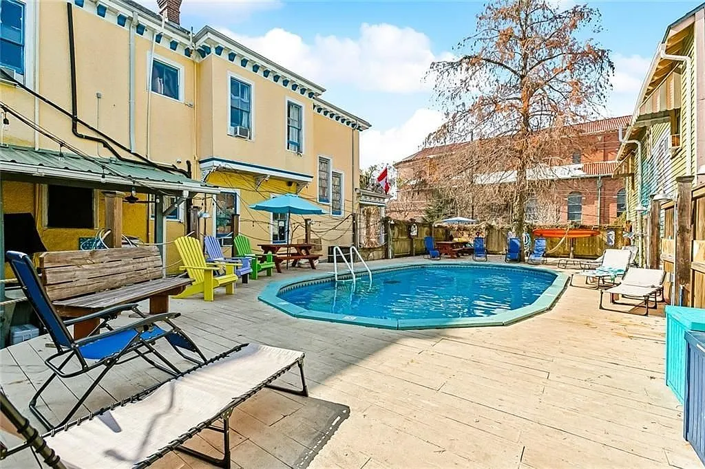 1 bed, 200 sqft, $750 — Photo 1