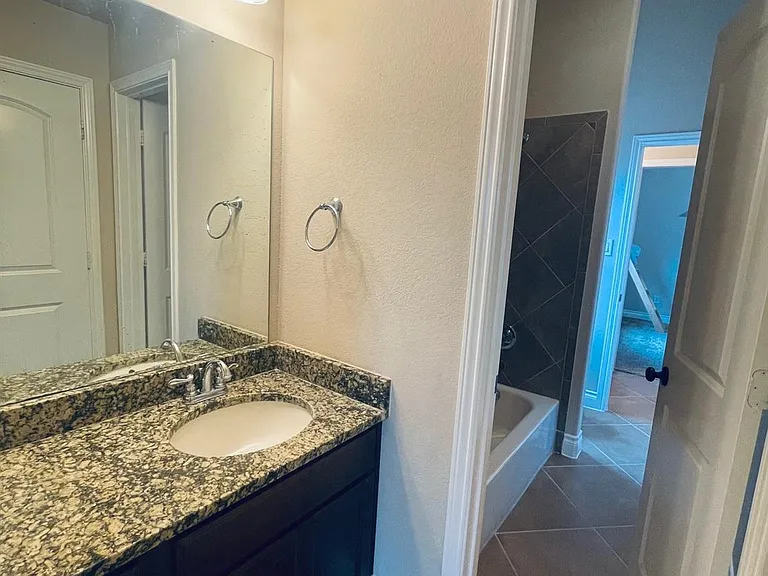 27926 Bradford Ridge Dr — Photo 19