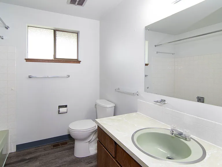 2218 W Cleveland Ave — Photo 9