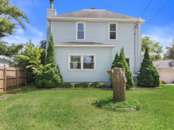 305 2nd Ave, Lodi, WI 53555