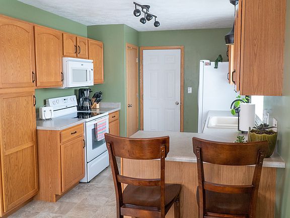 4th image of 2114 NW 47th Ct