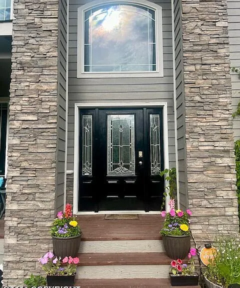 1705 S Creekside Cir — Photo 2