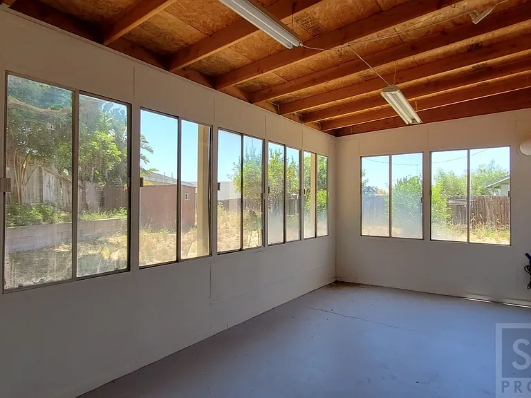 812 Emerald Ct — Photo 29