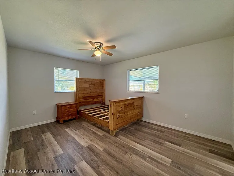 10345 SW Riverview Cir — Photo 11