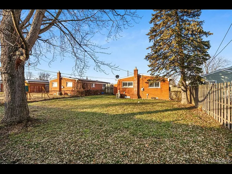 30636 Calahan Rd — Photo 10