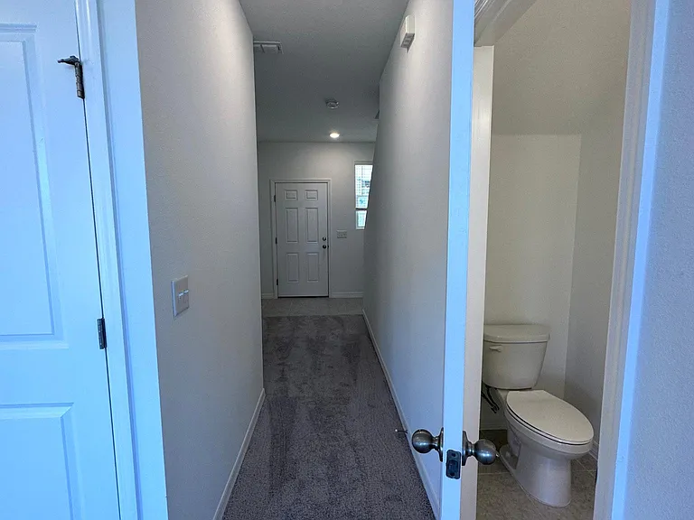 189 Mandovi St — Photo 8