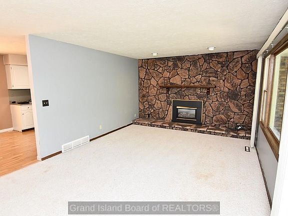 5th image of 4022 W Greenwood Dr