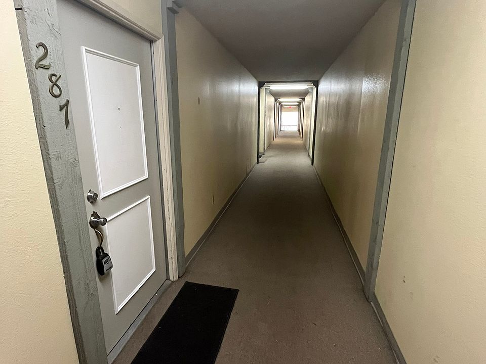 1st image of 23515 Lyons Ave Unit 287