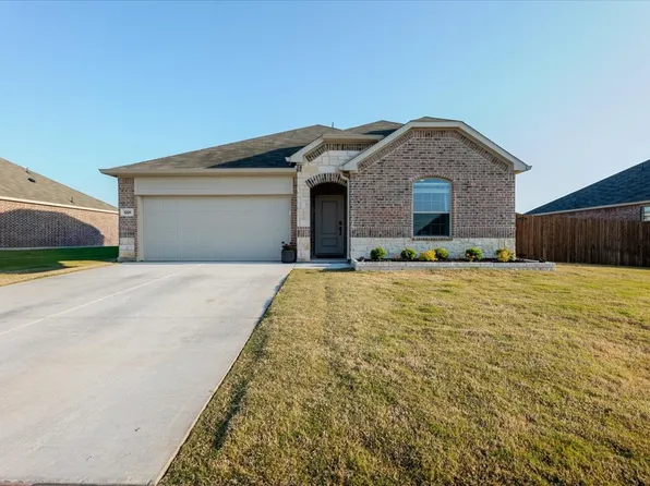 1221 Brazil St, Azle, TX 76020