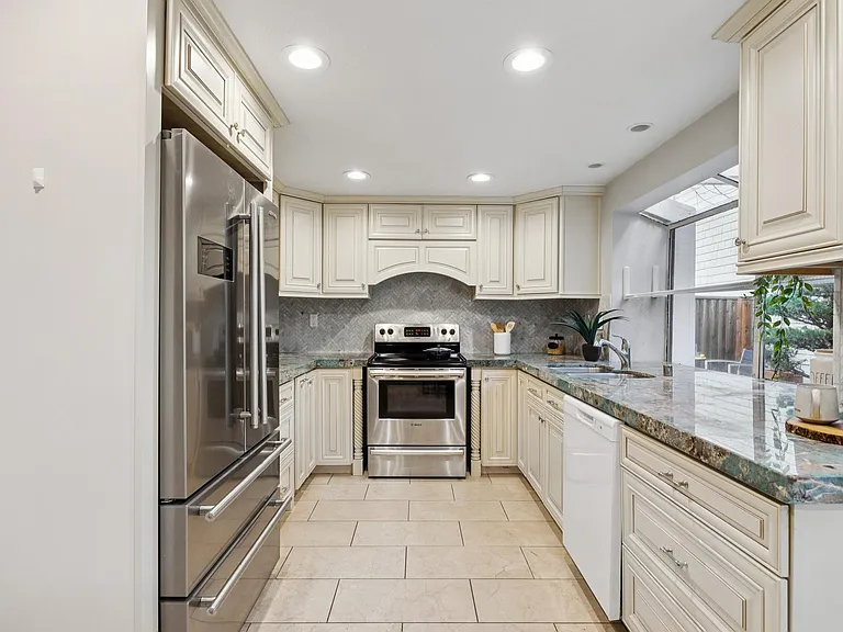 30 Sea Brg — Photo 56