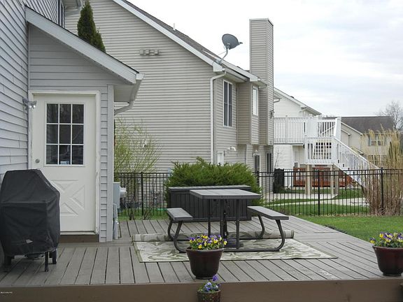 2nd image of 113 Kensington Ct