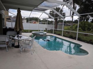 207 Rosana Dr, Brandon, FL 33511