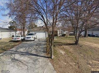 402 Lake Forest Dr, La Vergne, TN 37086