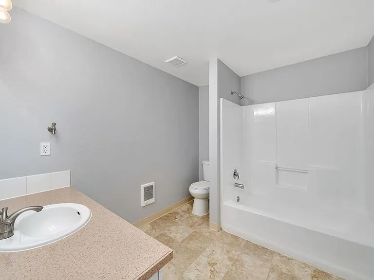 5320 SE 122nd Ave — Photo 27