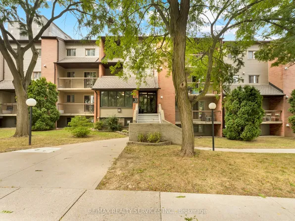30 Hickory St E, Waterloo, ON