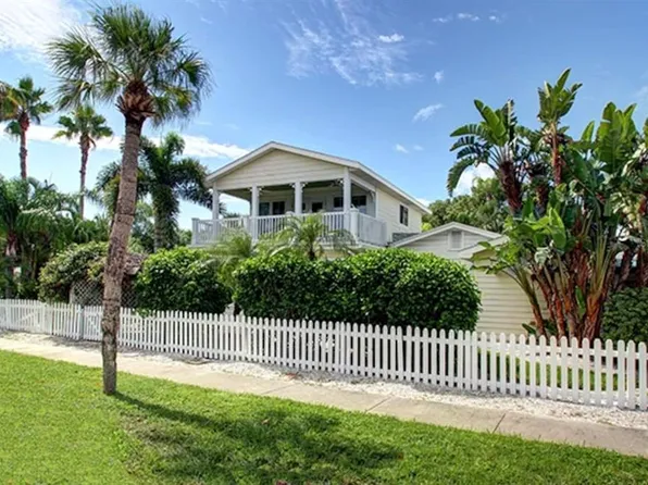 1044 Bay Esplanade, Clearwater, FL 33767