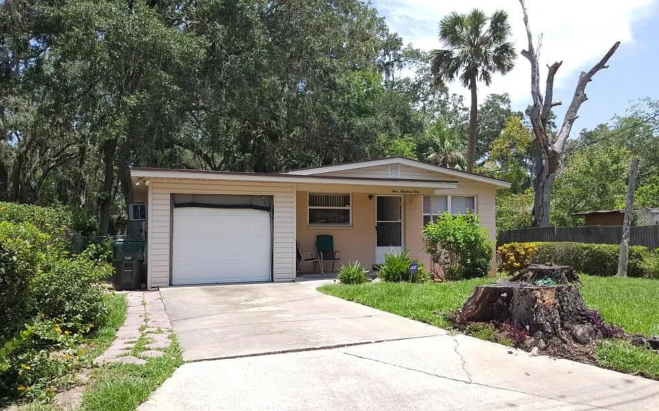 401 Jackson Ave