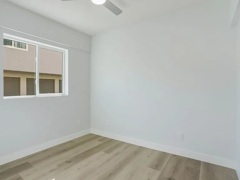 501 N. Ditmar — Photo 13