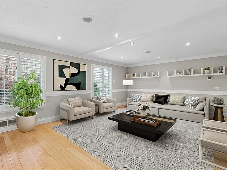 6895 Riverside Dr — Photo 10