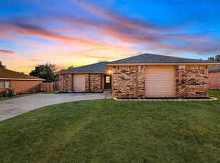 10229 Stoney Bridge Rd, Fort Worth, TX 76108