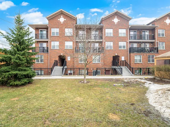 45 Strangford Ln #207, Toronto, ON M1L 0E5