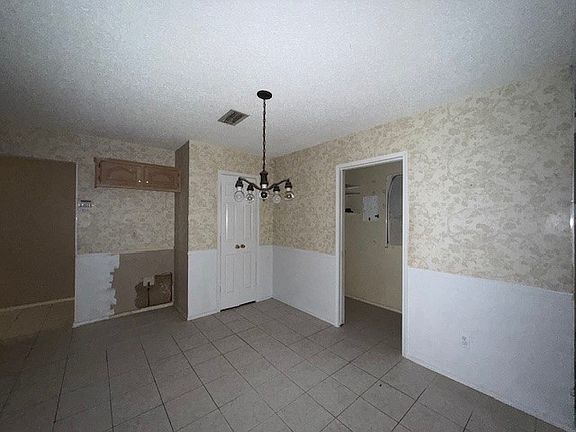 3rd image of 9124 Timber Oaks Dr