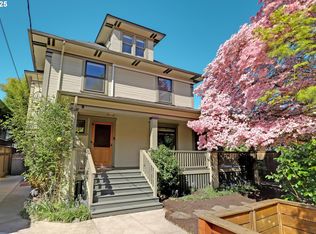 2033 SE Ash St, Portland, OR