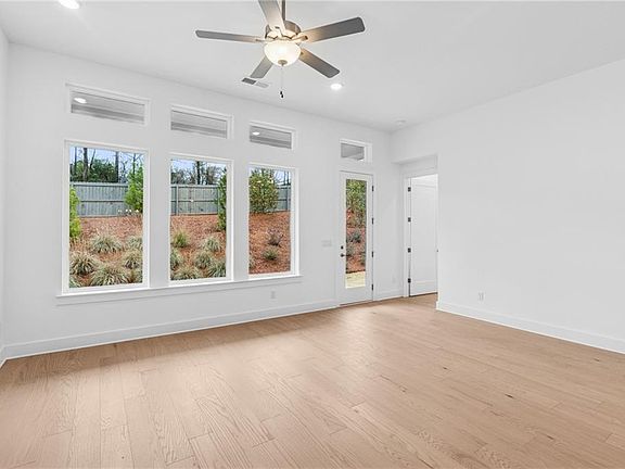 7th image of this home
