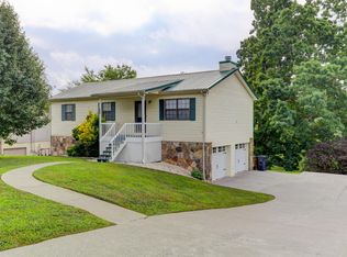 5840 Solar Dr, Knoxville, TN 37921