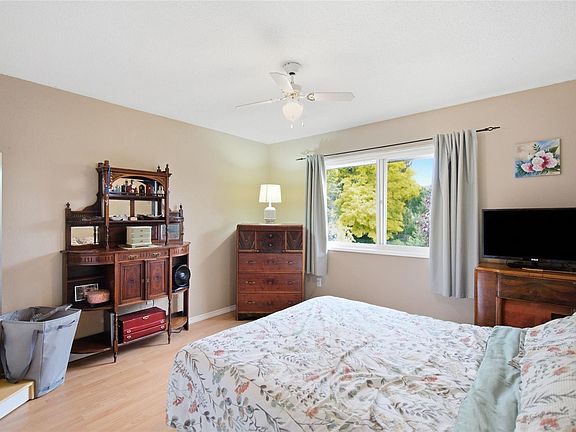 5th image of 961 Trunk Rd #7