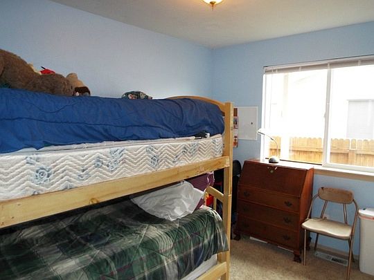 4th image of 216 95th Ave SE