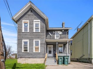 8 Lamont Pl, Rochester, NY 14609