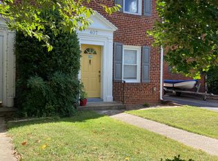 407 S Veitch St, Arlington, VA 22204