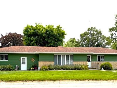 201 W 4th St, Packwood, IA, 52580