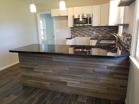 4th image of 1010 S Ravenal Ave