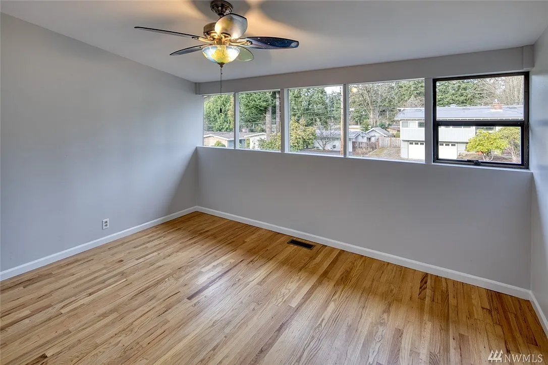 4 bed, 2200 sqft, $3,650 — Photo 2