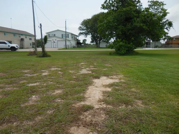 546 County Road 257, Matagorda, TX 77457