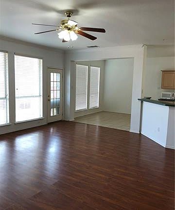 5th image of 3636 Stockton Dr