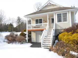 221 Hawthorne Village Ct, East Stroudsburg, PA 18302