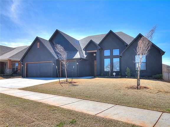 2nd image of 308 Maybury Dr
