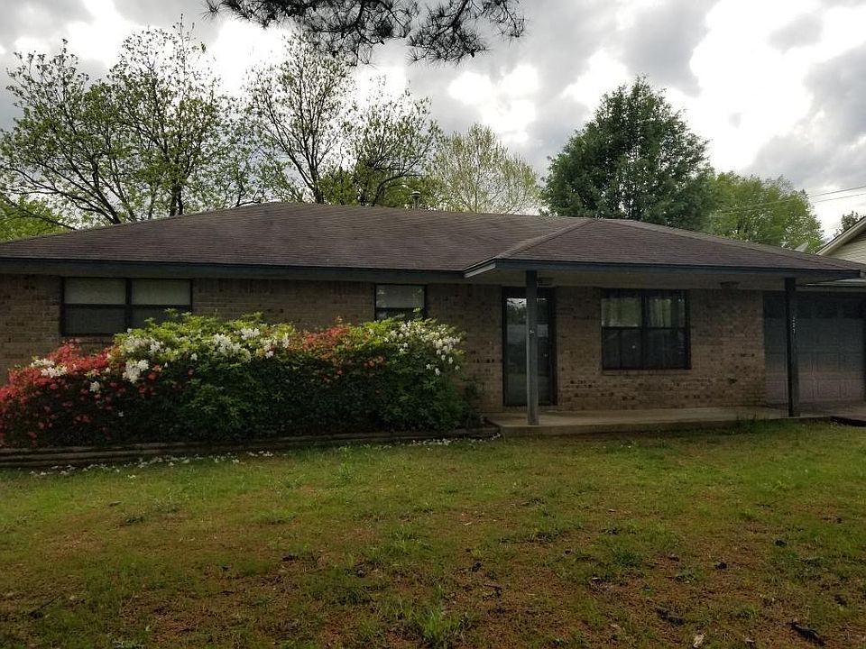 2nd image of 207 Cruce St