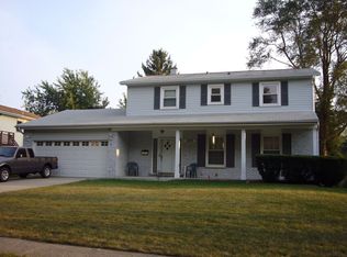 809 Belair Dr, Darien, IL 60561