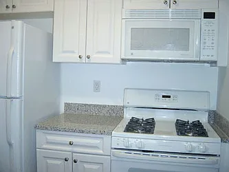 Rented by Manhattist