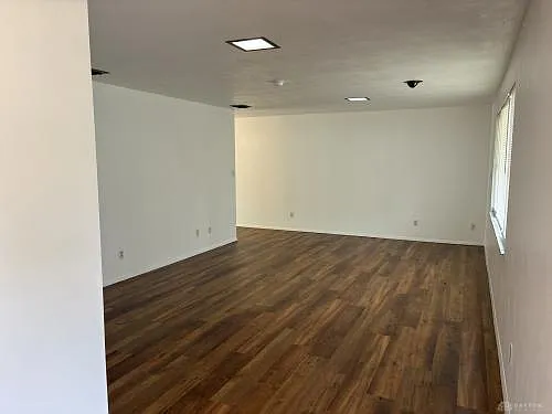 3040 Viewcrest Pl — Photo 5