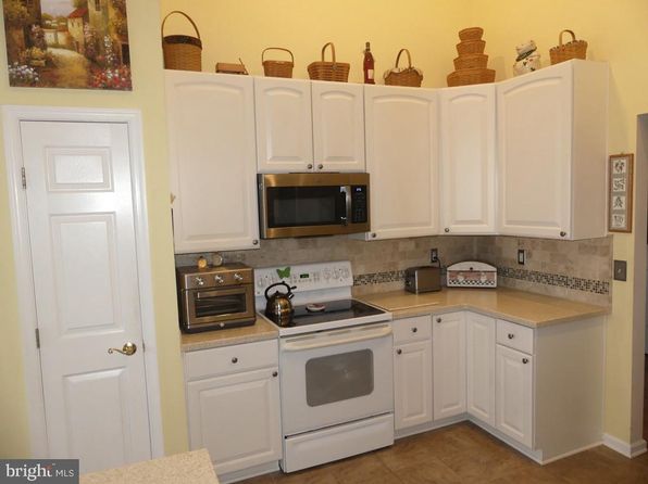 207 Kings Crossing Cir APT 3A, Bel Air, MD
