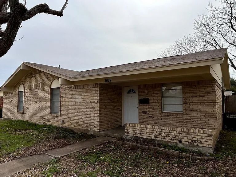 3622 Gray Dr — Photo 2