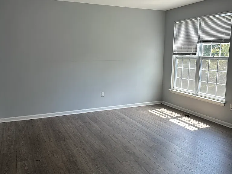 451 Feather Dr — Photo 8