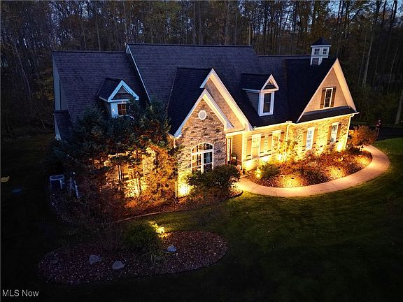 3rd image of 16155 Addington Ct